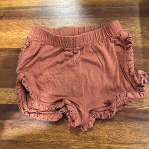 Kate Quinn ruffle track short | patina | bamboo - 12-18m